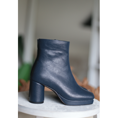 SİLİNDİR ÖKÇE LACİVERT BOT 8CM.